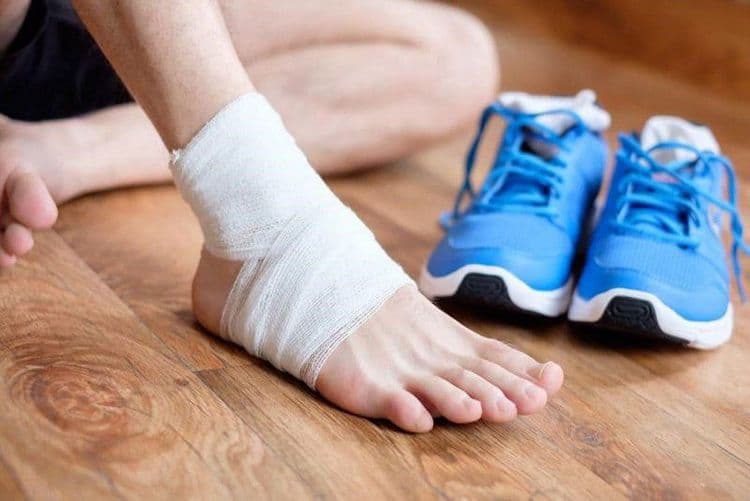 Chấn Thương Cổ Chân Khi Chơi Thể Thao: Cách Nhận Biết, Sơ Cứu Và Phác Đồ Phục Hồi Vững Chắc