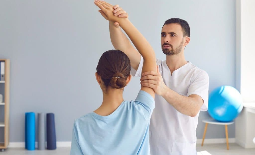 Gãy Xương Hoàn Toàn: Dấu Hiệu Và Phương Pháp Điều Trị